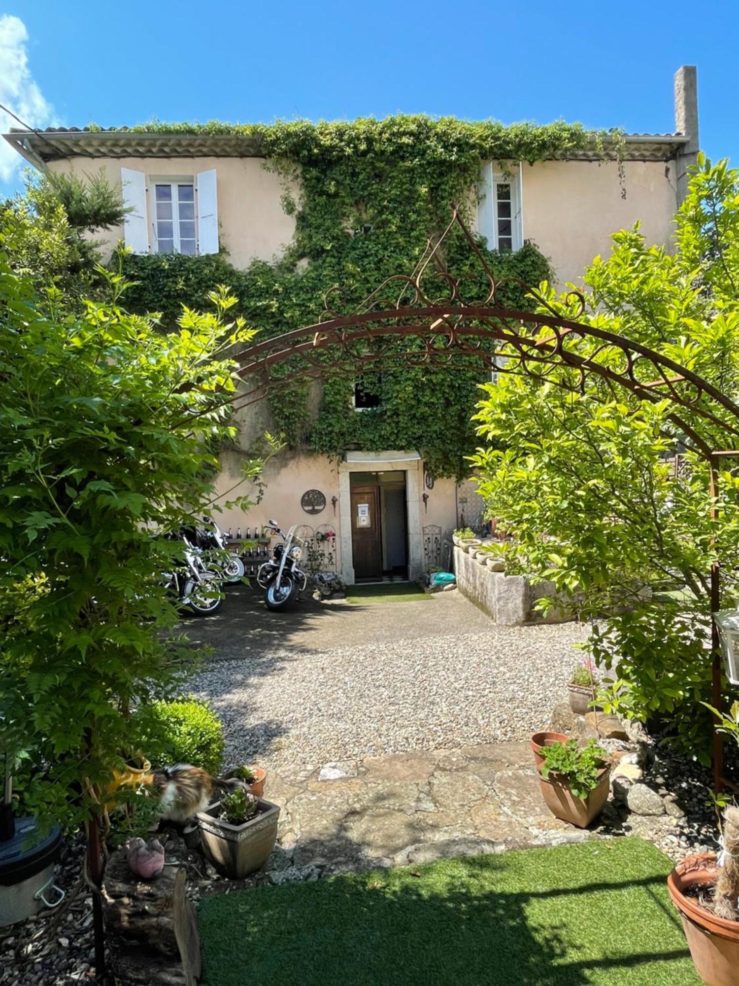 Maison Du Manoir Vallon-Pont-dʼArc Exterior foto